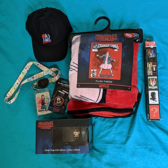 Stranger Things Bundle - Picture 1 of 5
